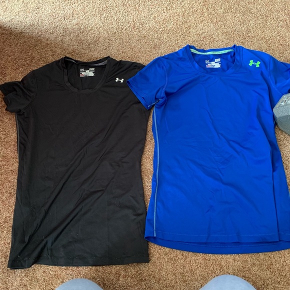 Under Armour Tops - Women’s Size Small Under Armor Heat Gear